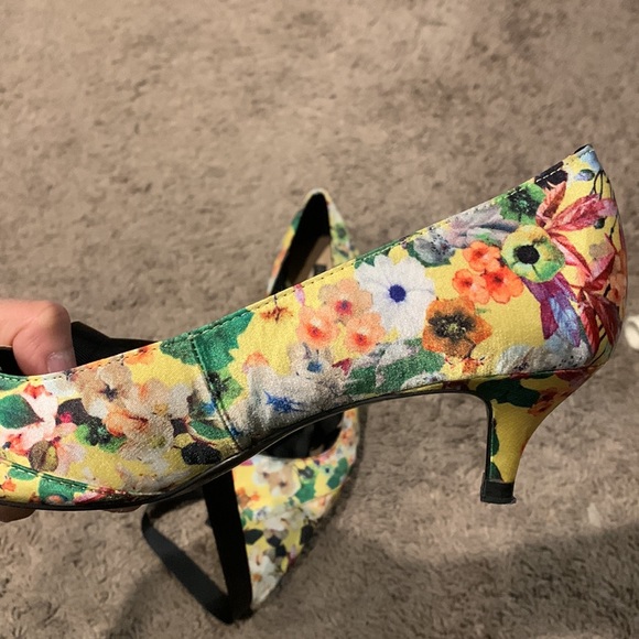 Zara TRAFALUC floral heels shoes. SIZE 8 - Picture 5 of 8
